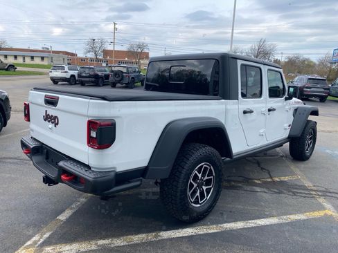 Used 2026 Jeep Gladiator Rubicon w/ Dual Top Group AWD/4WD image 30
