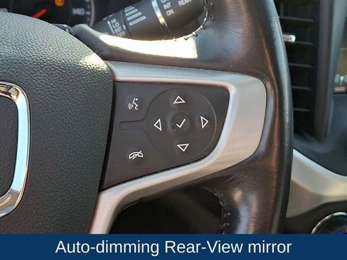 Used 2018 GMC Acadia SLT image 27