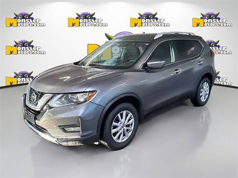 Used 2018 Nissan Rogue SV image 1