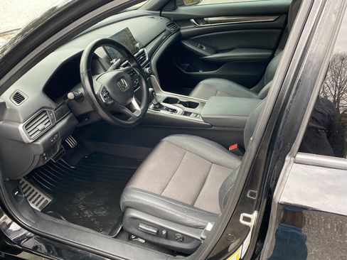 Used 2019 Honda Accord Sport image 11
