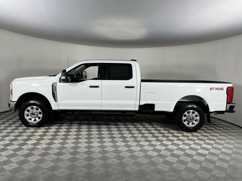 Used 2024 Ford F350 XLT w/ FX4 Off-Road Package image 10