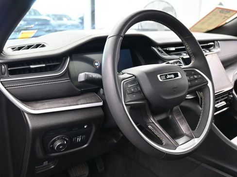 Used 2024 Jeep Grand Cherokee Limited 4xe AWD/4WD image 15