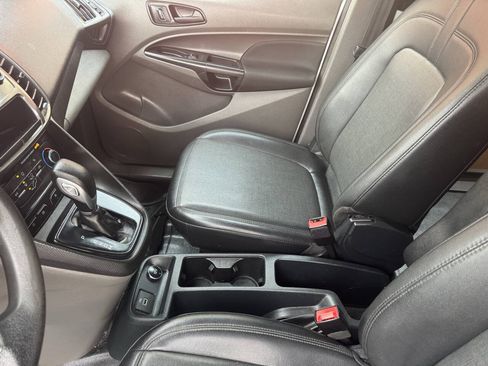 Used 2019 Ford Transit Connect XL FWD image 30