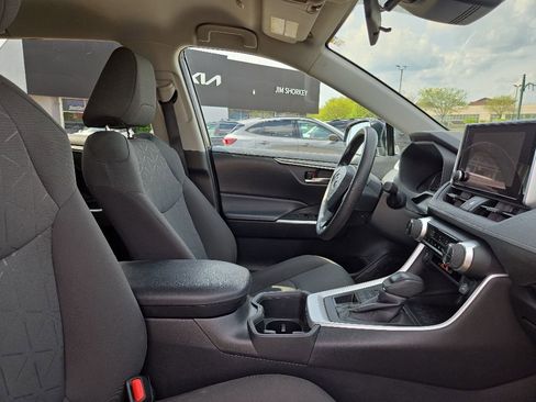 Used 2024 Toyota RAV4 XLE AWD/4WD image 33