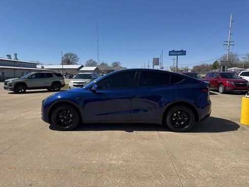Used 2023 Tesla Model Y Long Range image 4