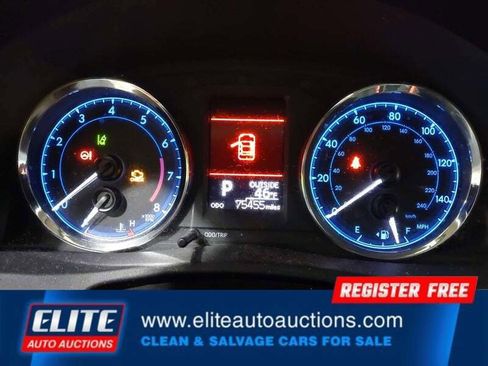 Used 2018 Toyota Corolla LE w/ Body Protection Package image 13