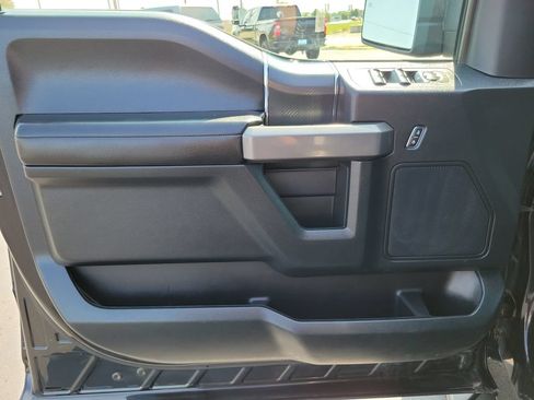 Used 2019 Ford F150 XLT w/ Equipment Group 302A Luxury AWD/4WD image 6