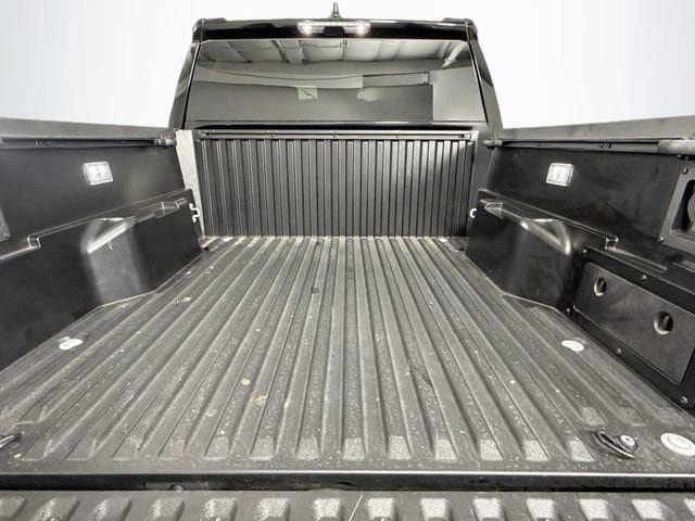 Certified 2025 Toyota Tacoma TRD Off-Road AWD/4WD image 25