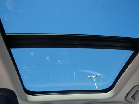 Used 2018 Volvo XC90 T5 Momentum w/ Convenience Package image 18