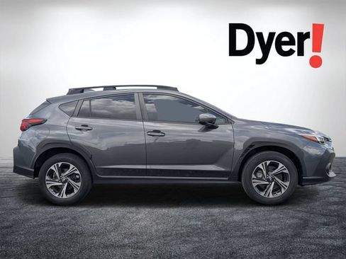 Used 2024 Subaru Crosstrek 2.0i Premium AWD/4WD image 2