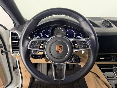 Certified 2022 Porsche Cayenne Coupe AWD/4WD image 26