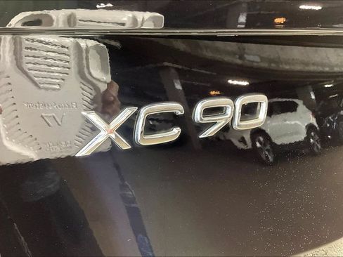 Used 2023 Volvo XC90 B6 Plus w/ Protection Package Premier AWD/4WD image 7