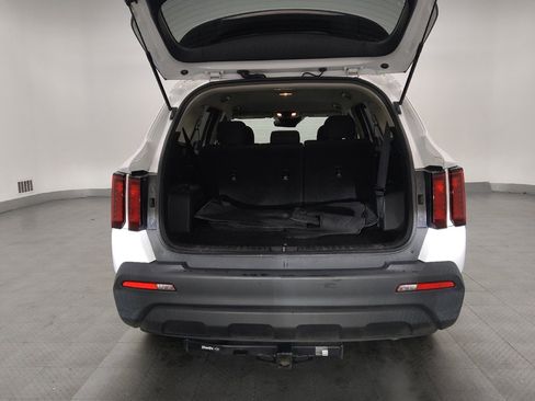 Used 2021 Kia Sorento LX image 29