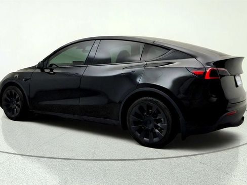 Used 2021 Tesla Model Y Long Range AWD/4WD image 7