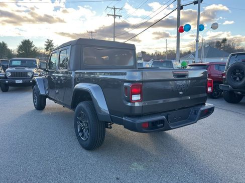 New 2026 Jeep Gladiator Sport image 5