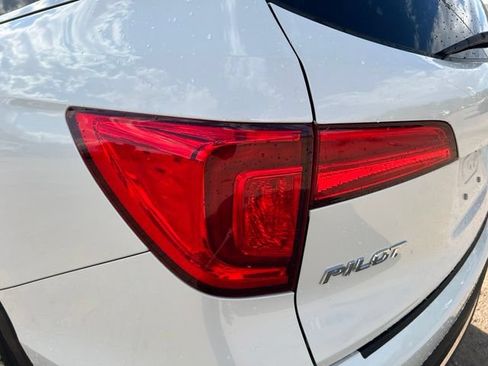 Used 2016 Honda Pilot Touring image 10
