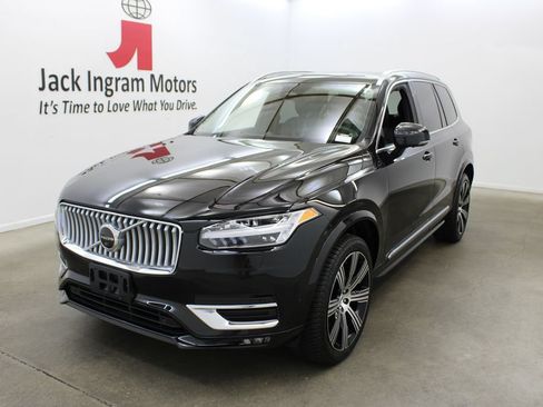Used 2023 Volvo XC90 B6 Ultimate w/ Lounge Package AWD/4WD image 2