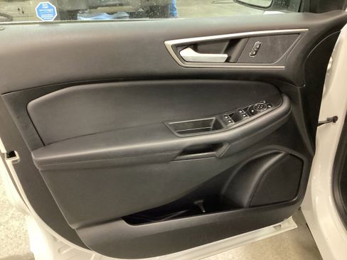 Used 2024 Ford Edge SEL w/ Convenience Package image 13
