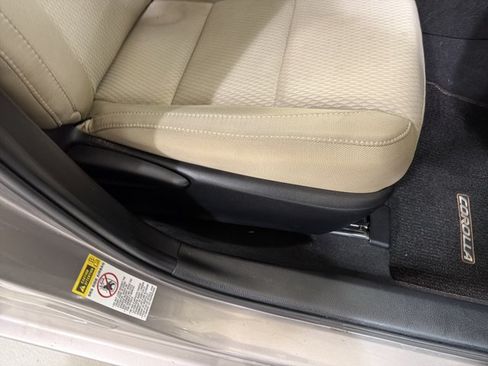Used 2016 Toyota Corolla LE FWD image 36