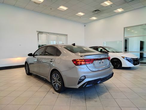 Used 2024 Kia Forte GT-Line w/ GT-Line Premium Package FWD image 4