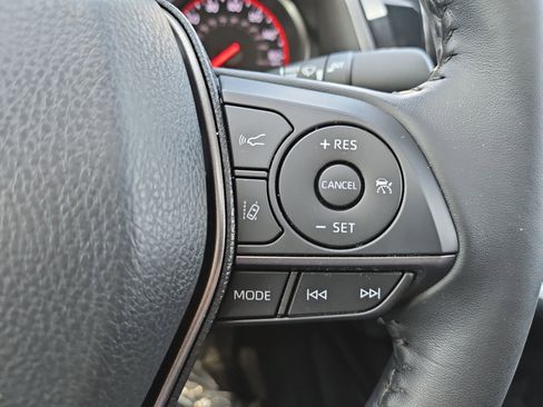 Used 2021 Toyota Camry XSE FWD image 23