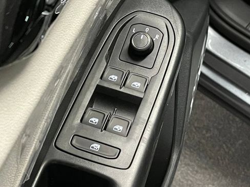 New 2026 Volkswagen Taos S FWD image 17