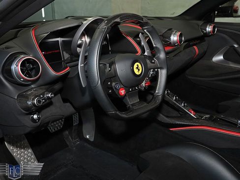 Used 2020 Ferrari 812 Superfast image 18