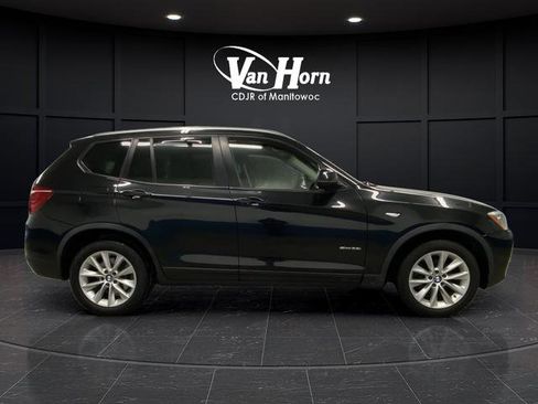 Used 2017 BMW X3 sDrive28i image 2