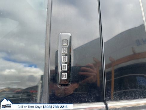 Used 2015 Ford F150 Platinum w/ Technology Package image 19