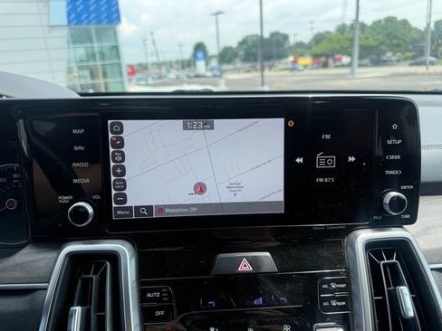 Certified 2023 Kia Sorento X-Line EX AWD/4WD image 12