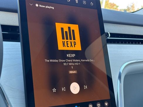 New 2025 Volvo EX90 Plus image 18