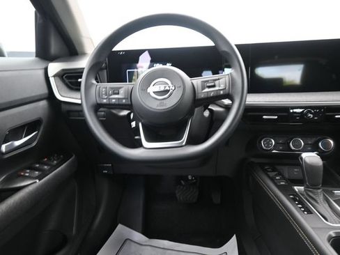Used 2025 Nissan Kicks SV w/ SV Premium Package AWD/4WD image 23