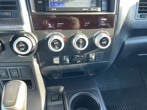 Used 2018 Toyota Sequoia TRD Sport image 28