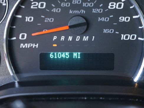 Used 2021 Chevrolet Express 2500 w/ Driver Convenience Package image 15