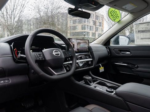 New 2026 Nissan Pathfinder Platinum image 24