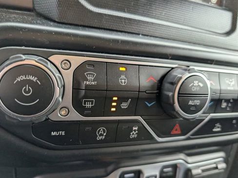 Used 2021 Jeep Wrangler Unlimited Sport AWD/4WD image 4
