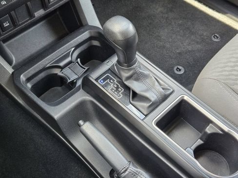 Used 2022 Toyota Tacoma SR RWD image 21