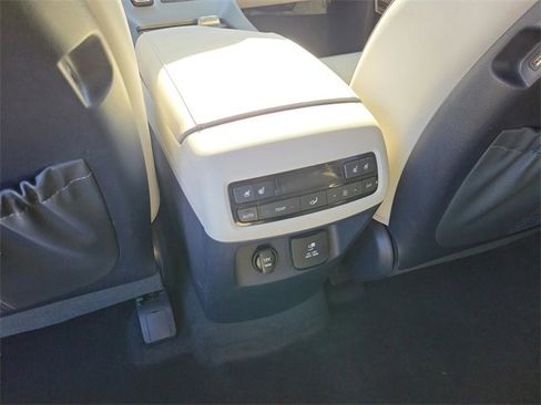 Used 2021 Hyundai Palisade Limited w/ Cargo Package image 23