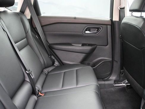 Used 2023 Nissan Rogue SV w/ SV Premium B Package AWD/4WD image 17