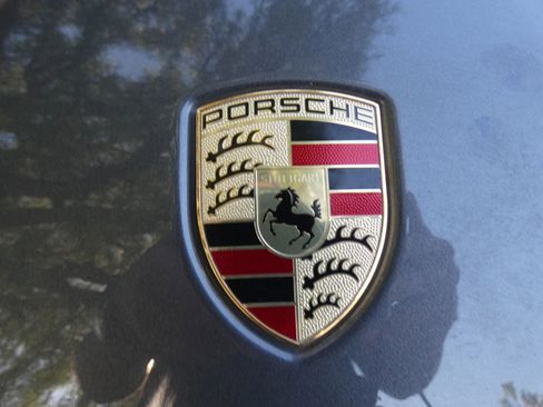 Used 2018 Porsche Macan Sport Edition image 50