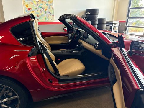 Used 2019 MAZDA MX-5 Miata RF Grand Touring w/ Interior Package image 69