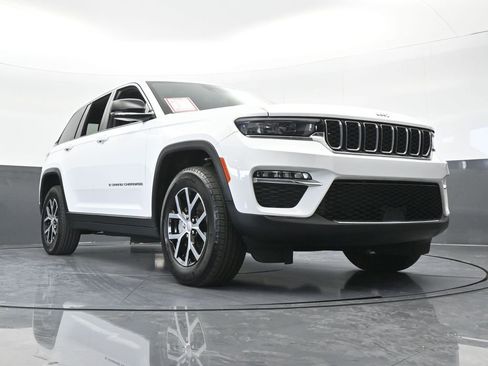 Used 2024 Jeep Grand Cherokee Limited image 69