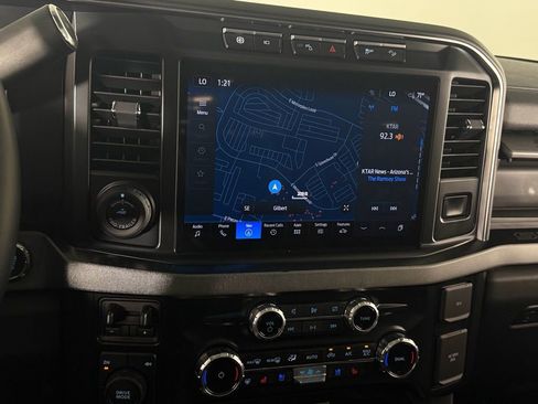 Used 2024 Ford F350 Platinum w/ FX4 Off-Road Package image 16