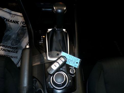 Used 2015 MAZDA MAZDA3 i Sport image 30