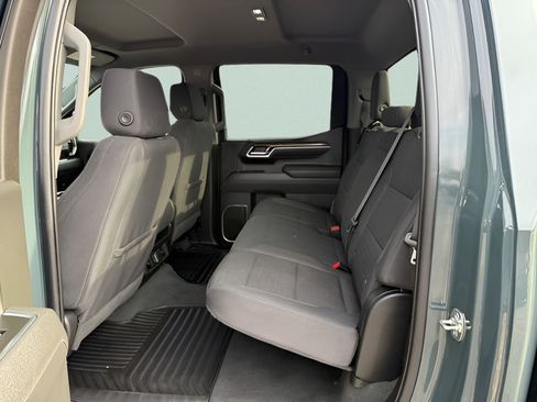 Used 2025 Chevrolet Silverado 1500 LT AWD/4WD image 4