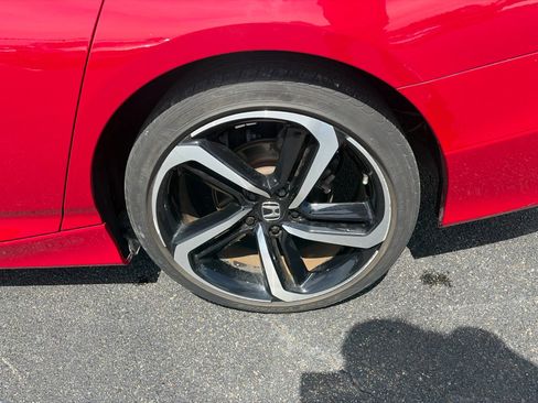 Used 2019 Honda Accord Sport image 11