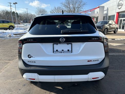New 2026 Nissan Kicks SR w/ SR Premium Package image 6