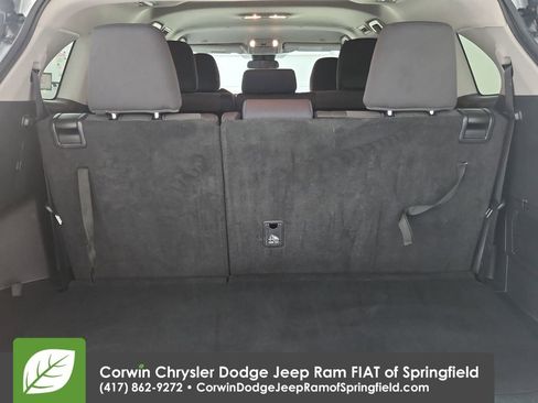 Used 2024 Toyota Highlander LE image 33