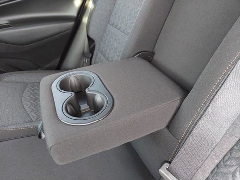 Certified 2022 Chevrolet Equinox LT image 40