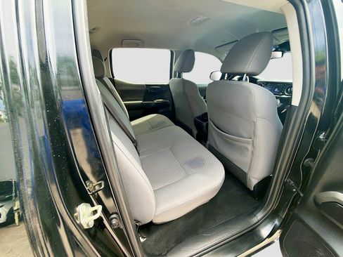 Used 2020 Toyota Tacoma SR5 image 28